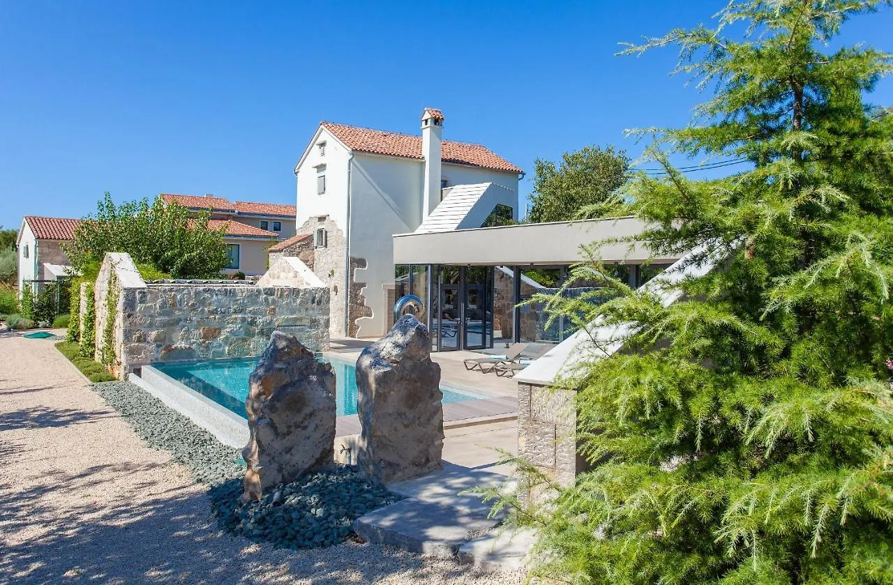 Luxury Jerini House With Pool And Wellness Villa Bajcici