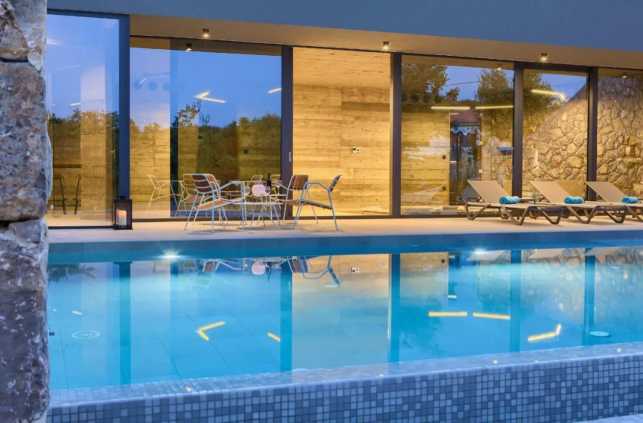 הוילה Bajcici Luxury Jerini House With Pool And Wellness