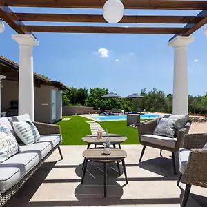 Frana Villa